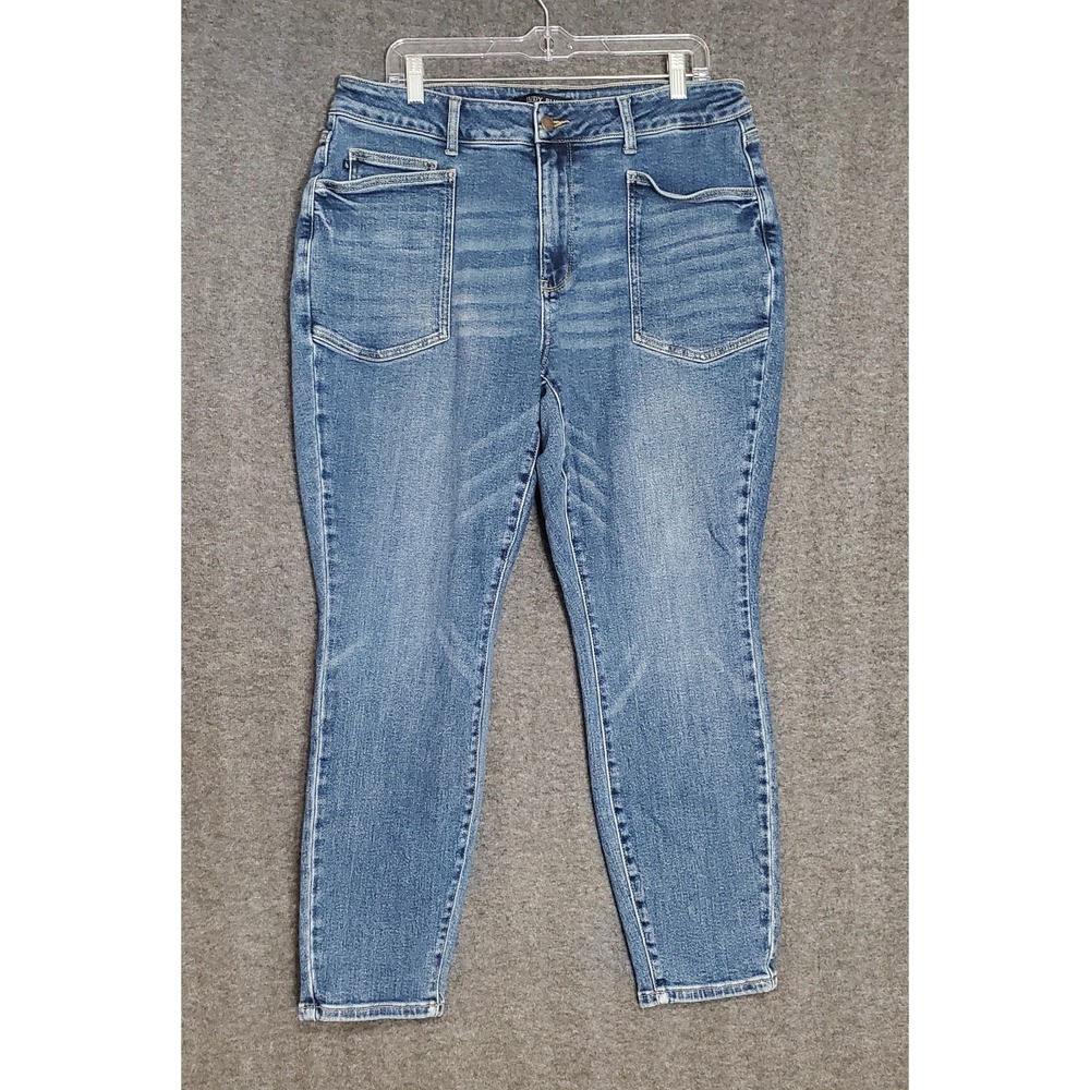 Judy Blue Jeans Womens 18W Relaxed Fit Blue Denim Big Front Pockets Stretch Pant